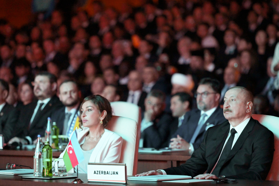 President Ilham Aliyev and First Lady Mehriban Aliyeva attend opening ceremony of WUF13 in Baku (PHOTO/VIDEO)