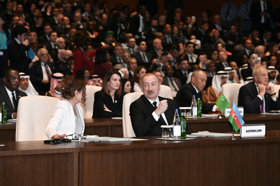 President Ilham Aliyev and First Lady Mehriban Aliyeva attend opening ceremony of WUF13 in Baku (PHOTO/VIDEO)