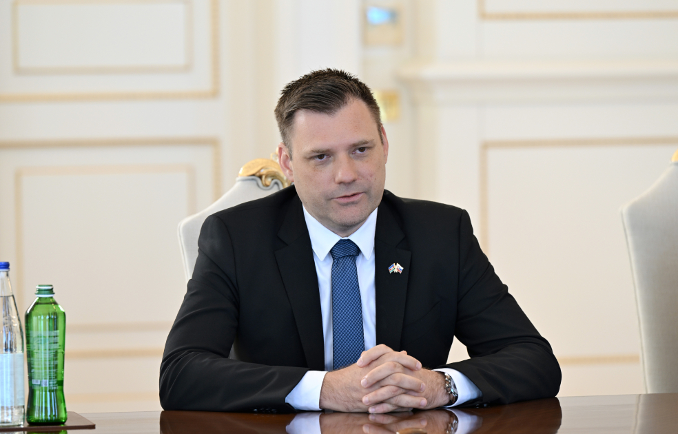 President Ilham Aliyev receives Deputy Prime Minister of Slovakia (PHOTO)