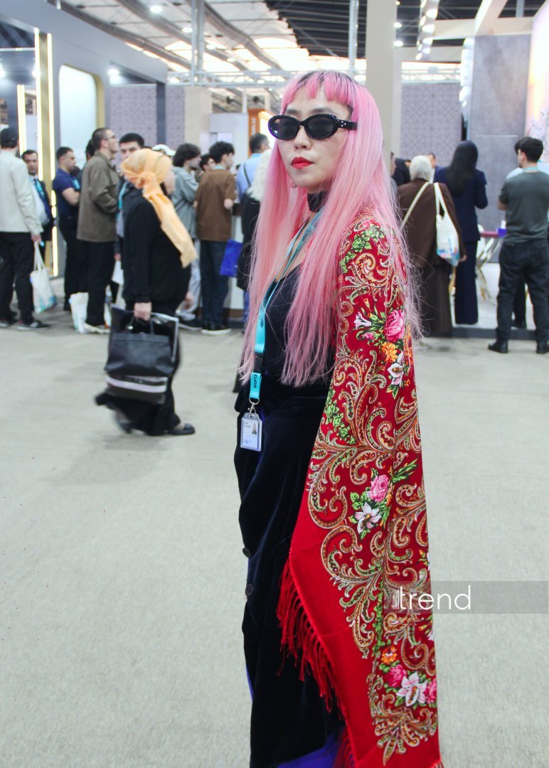 Top WUF13 participants showcase national costumes in Baku, turning Forum into global cultural pavilion (PHOTO)