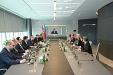 Azerbaijan, World Bank discuss strategic infrastructure, sustainable urbanization at WUF13 (PHOTO)
