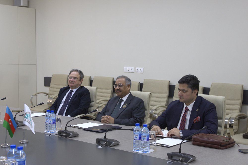 Media Development Agency holds bilateral meeting with D-8 Secretary-General (PHOTO)