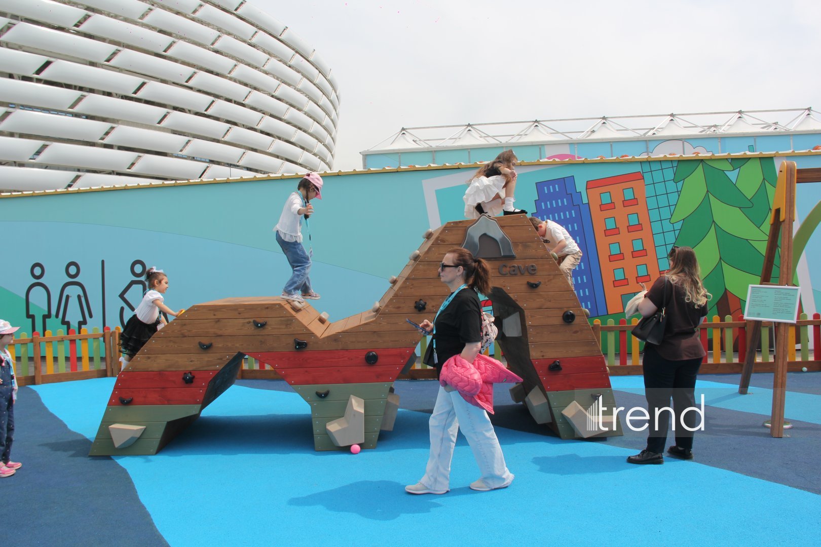 How children's areas at WUF13 in Baku turned into family recreation zones (PHOTO)