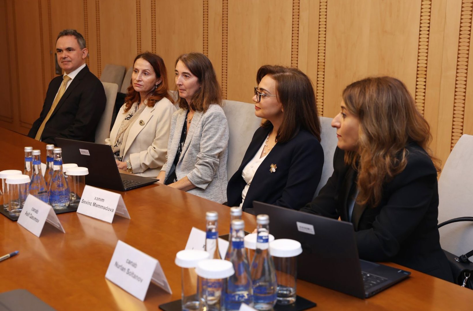 Azerbaijan, World Bank discuss strengthening public financial management reforms (PHOTO)