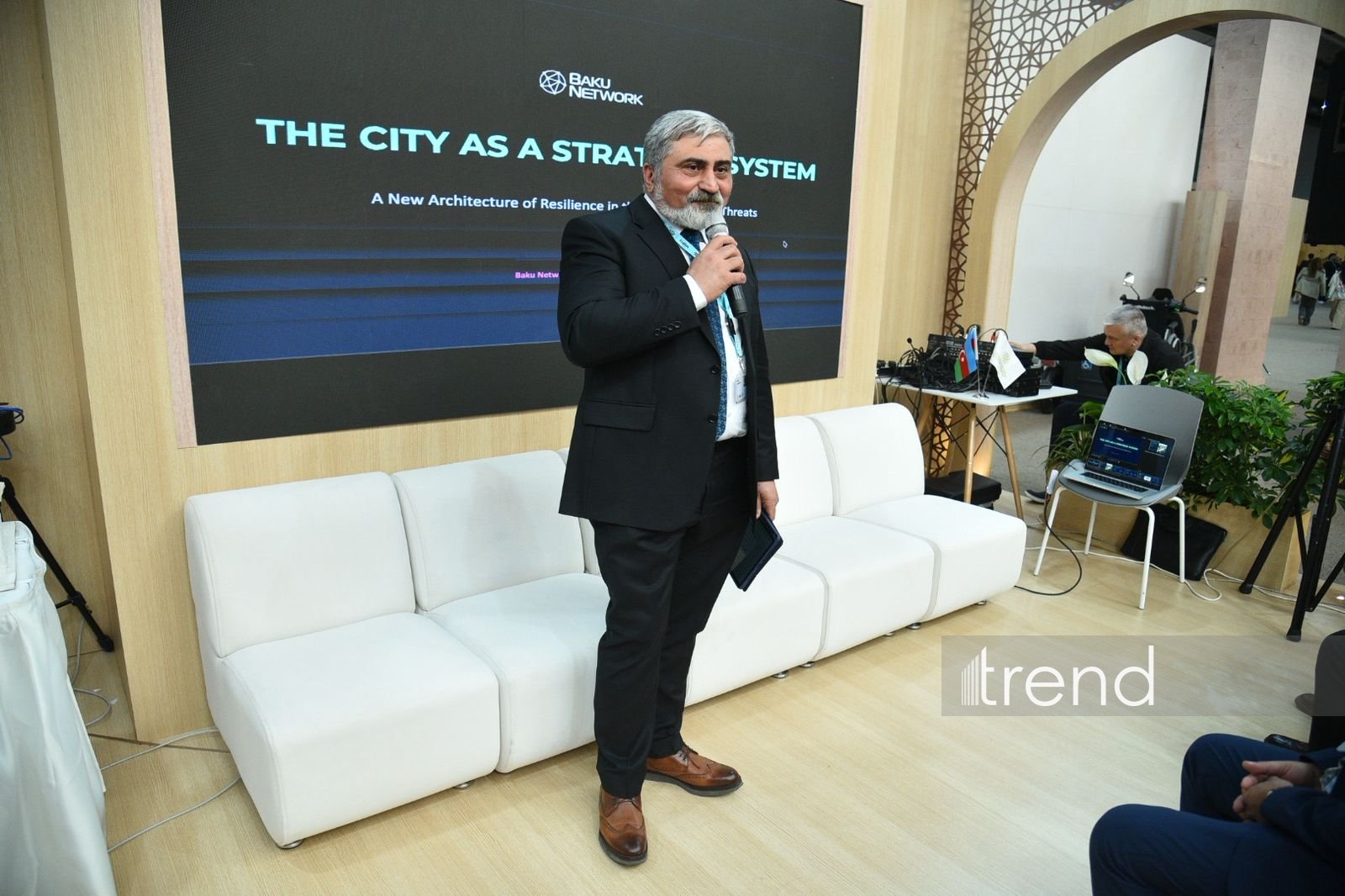 Baku Network at WUF13: Experts deliberate on future urban environments under hybrid threats (PHOTO)