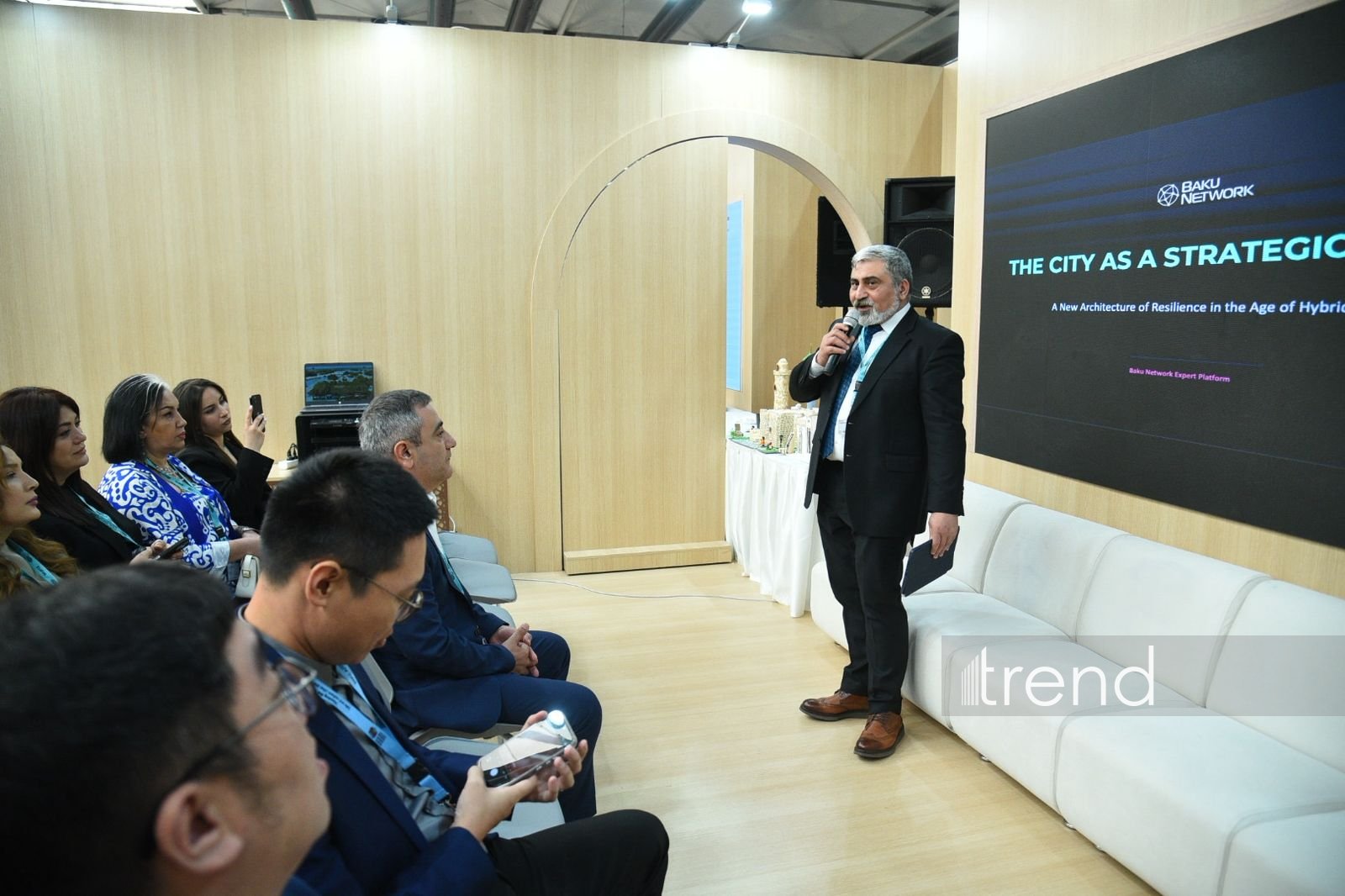 Baku Network at WUF13: Experts deliberate on future urban environments under hybrid threats (PHOTO)