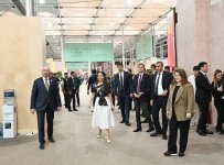 Heydar Aliyev Foundation VP Leyla Aliyeva and Head of Baku Media Center Arzu Aliyeva visit Urban Expo exhibition (PHOTO)