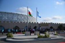 WUF13 hosts ceremony of lowering flags of Azerbaijan and UN (PHOTO)