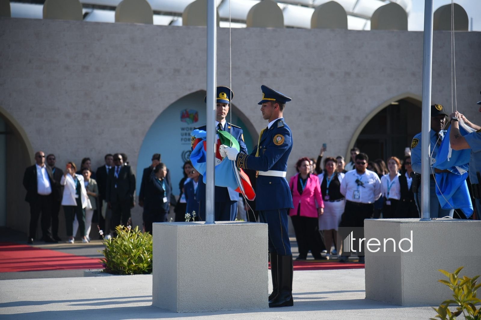 WUF13 hosts ceremony of lowering flags of Azerbaijan and UN (PHOTO)