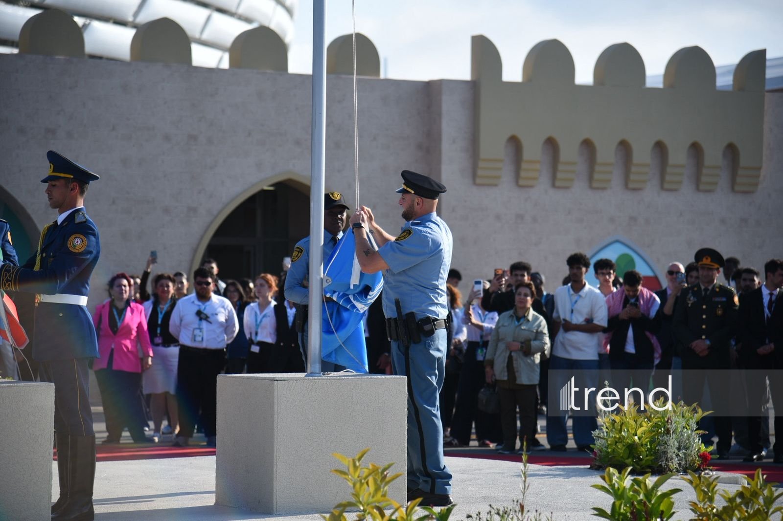 WUF13 hosts ceremony of lowering flags of Azerbaijan and UN (PHOTO)