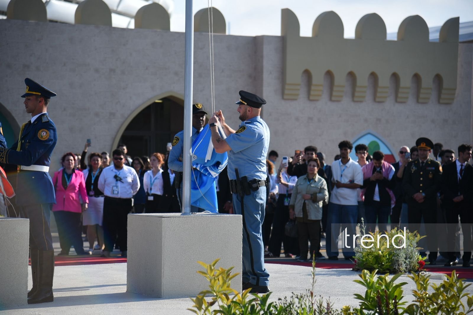 WUF13 hosts ceremony of lowering flags of Azerbaijan and UN (PHOTO)