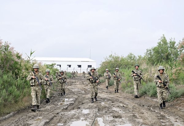 Azerbaijani military reservists undergo comprehensive tactical training (PHOTO)