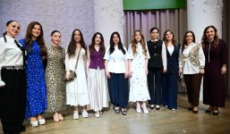 Leyla Aliyeva and Alena Aliyeva attend concert marking Independence Day at SANAT Children's Music and Art Center (PHOTO)