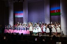 Leyla Aliyeva and Alena Aliyeva attend concert marking Independence Day at SANAT Children's Music and Art Center (PHOTO)