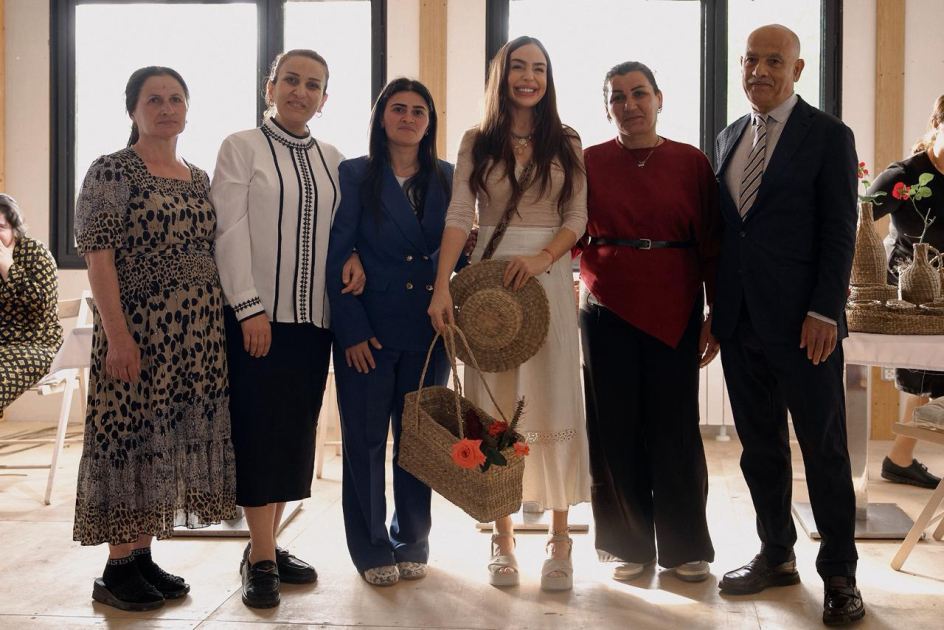 Leyla Aliyeva meets women preserving traditional mat-weaving craft in Masalli (PHOTO)