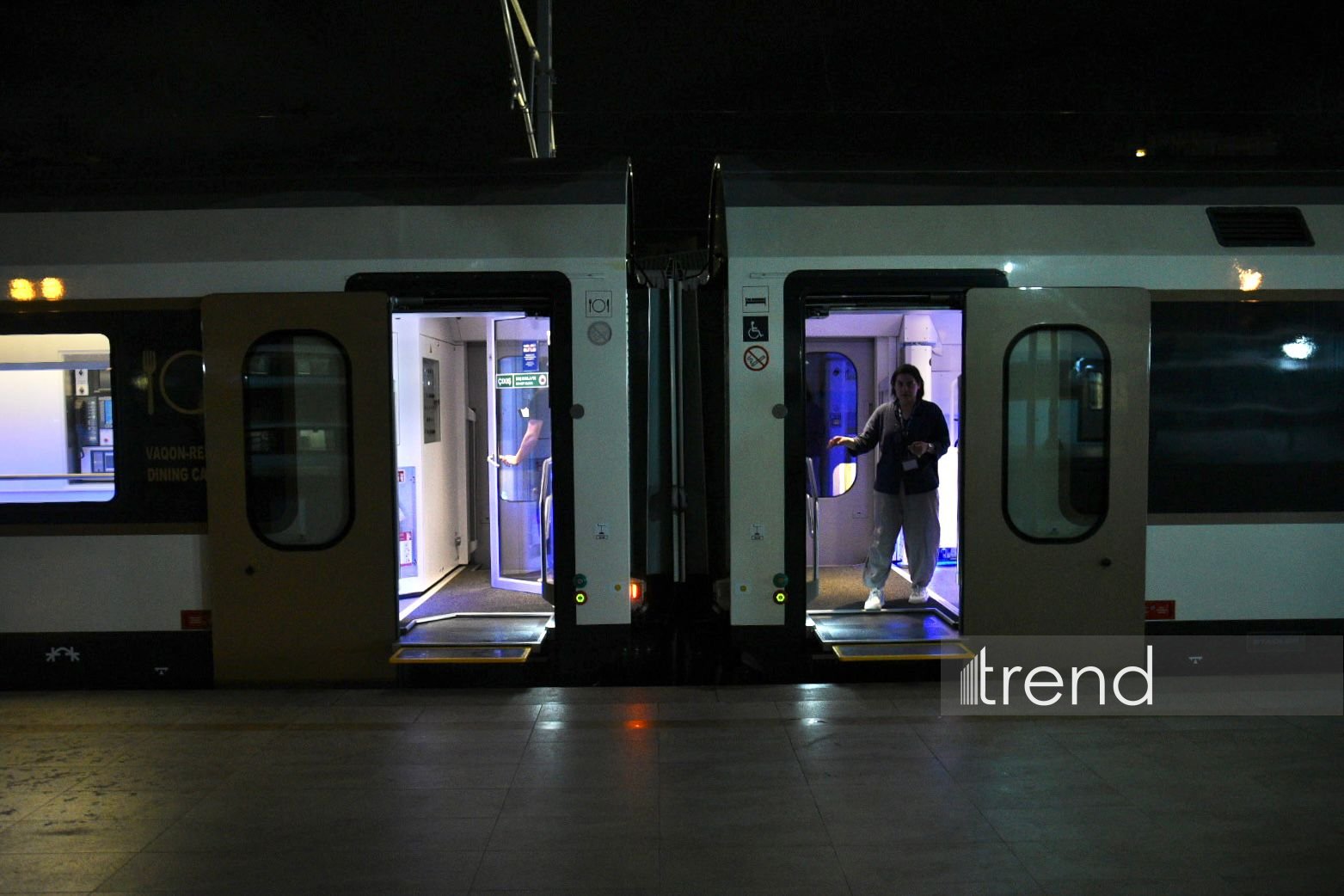 Baku–Tbilisi–Baku train departs on its first trip (PHOTO)
