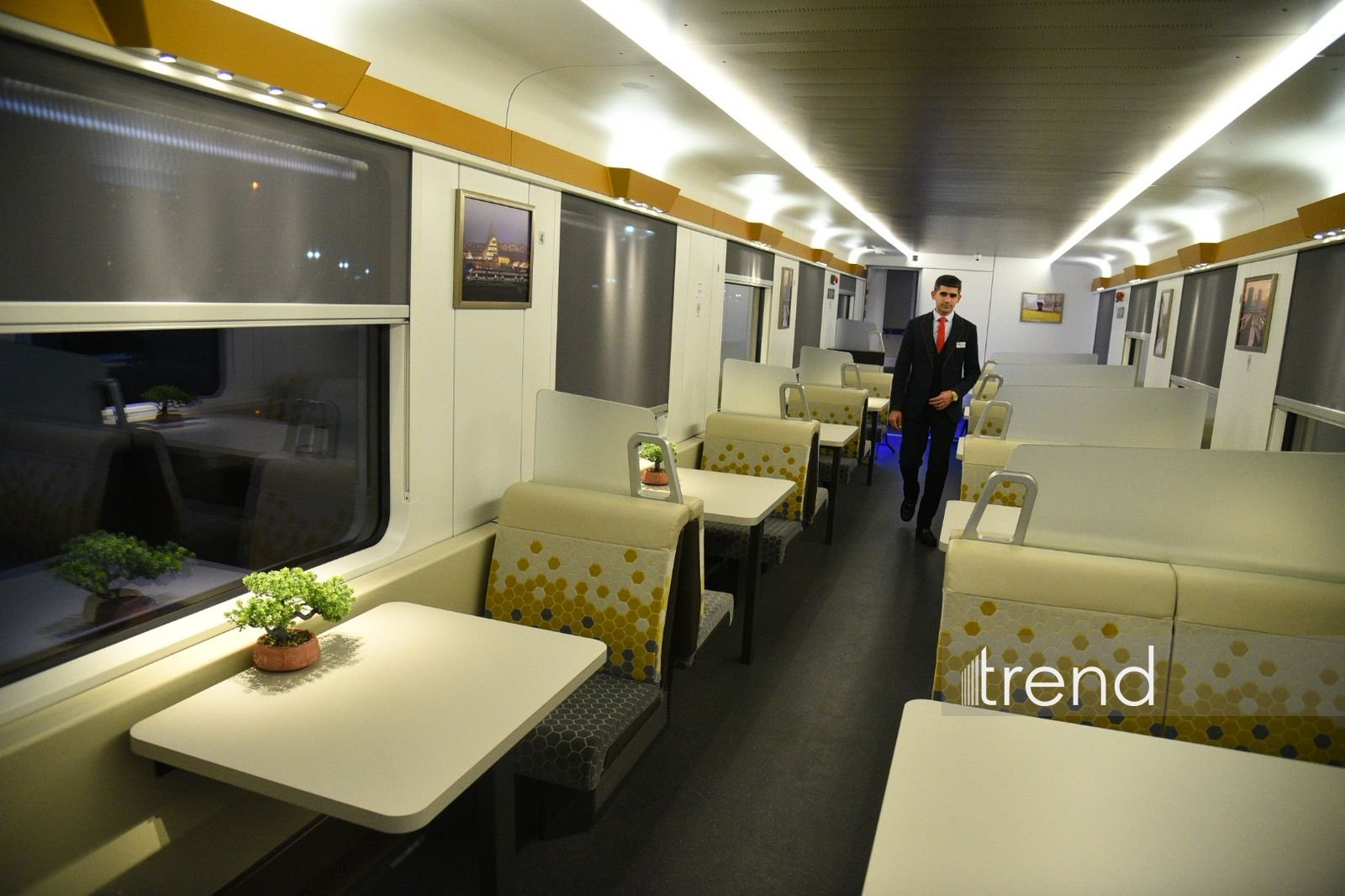 Baku–Tbilisi–Baku train departs on its first trip (PHOTO)