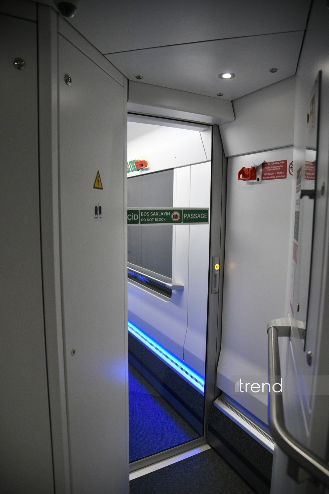 Baku–Tbilisi–Baku train departs on its first trip (PHOTO)