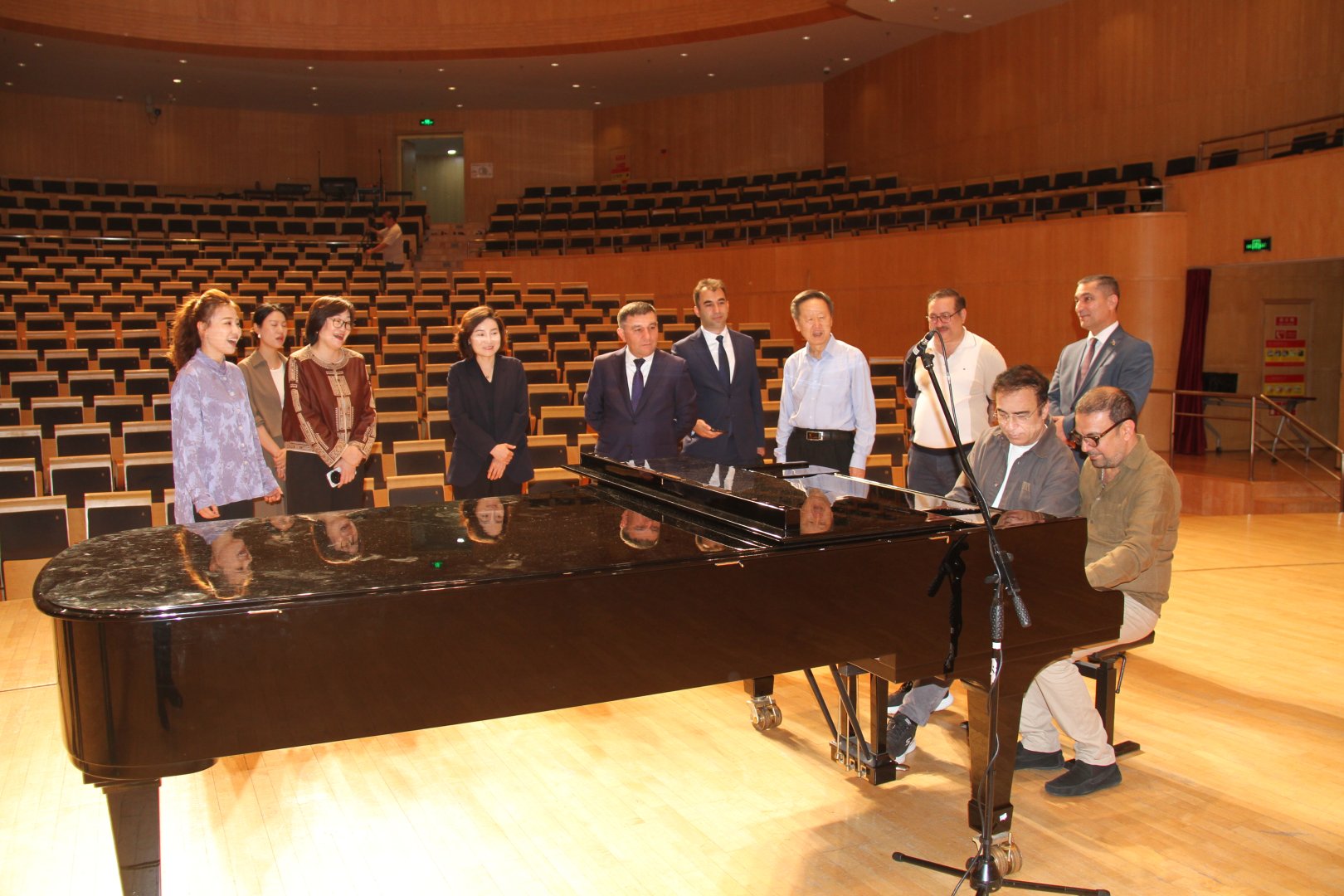 Heydar Aliyev Foundation and China Conservatory of Music discuss cooperation areas (PHOTO)