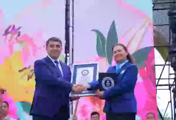 Uzbekistan’s Namangan enters Guinness World Records during Flower Festival