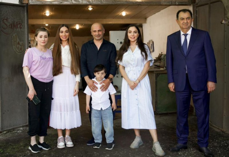 Leyla Aliyeva and Arzu Aliyeva explore creative work of local craftsman during Lankaran visit (PHOTO)