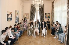 Alena Aliyeva takes part in charity master class for children at Maksud Ibragimbekov Creativity Center (PHOTO)