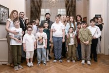 Alena Aliyeva takes part in charity master class for children at Maksud Ibragimbekov Creativity Center (PHOTO)