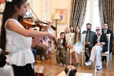 Alena Aliyeva takes part in charity master class for children at Maksud Ibragimbekov Creativity Center (PHOTO)