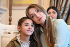 Alena Aliyeva takes part in charity master class for children at Maksud Ibragimbekov Creativity Center (PHOTO)