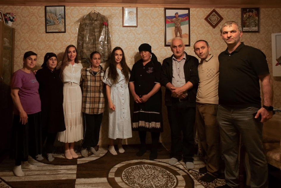 Leyla Aliyeva and Arzu Aliyeva visit family of Patriotic War martyr in Lankaran (PHOTO)