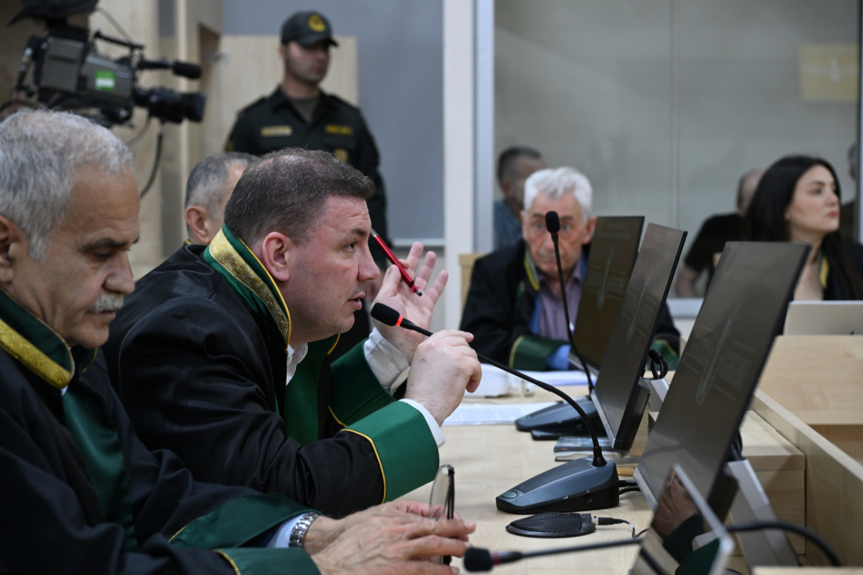 Baku court begins hearing appeals by Armenian citizens convicted of serious crimes (PHOTO)