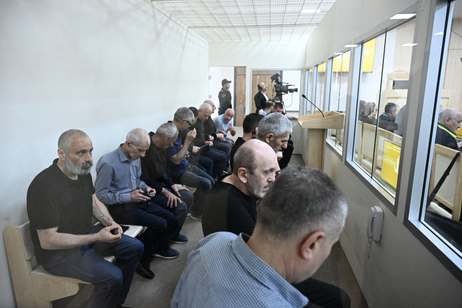 Baku court begins hearing appeals by Armenian citizens convicted of serious crimes (PHOTO)