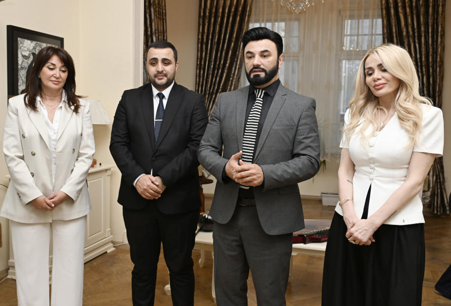 Alena Aliyeva takes part in charity master class for children at Maksud Ibragimbekov Creativity Center (PHOTO)