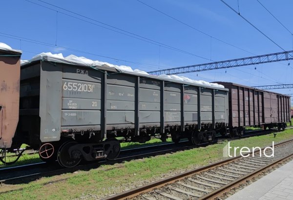 Azerbaijan transits another batch of Russian urea and flour to Armenia