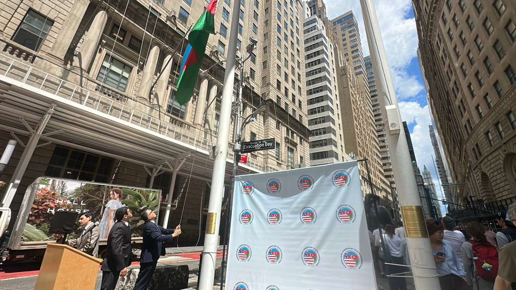 Azerbaijan Independence Day celebrated at flag-raising ceremony in New York (PHOTO)
