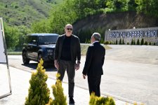 President Ilham Aliyev inspects progress of developments in Boyuk Galaderesi village of Shusha and meets with residents (PHOTO/VIDEO)