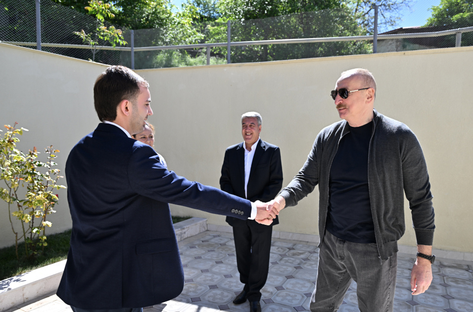 President Ilham Aliyev inspects progress of developments in Boyuk Galaderesi village of Shusha and meets with residents (PHOTO/VIDEO)