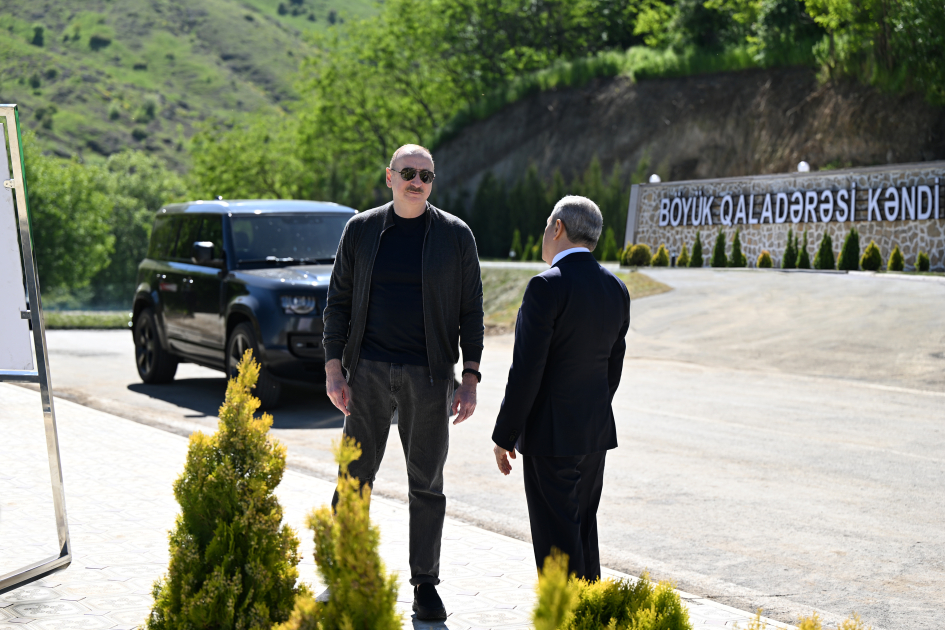 President Ilham Aliyev inspects progress of developments in Boyuk Galaderesi village of Shusha and meets with residents (PHOTO/VIDEO)
