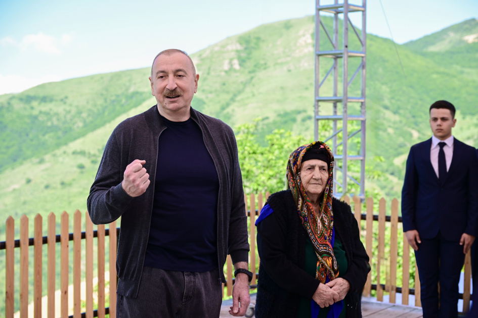 President Ilham Aliyev inspects progress of developments in Boyuk Galaderesi village of Shusha and meets with residents (PHOTO/VIDEO)
