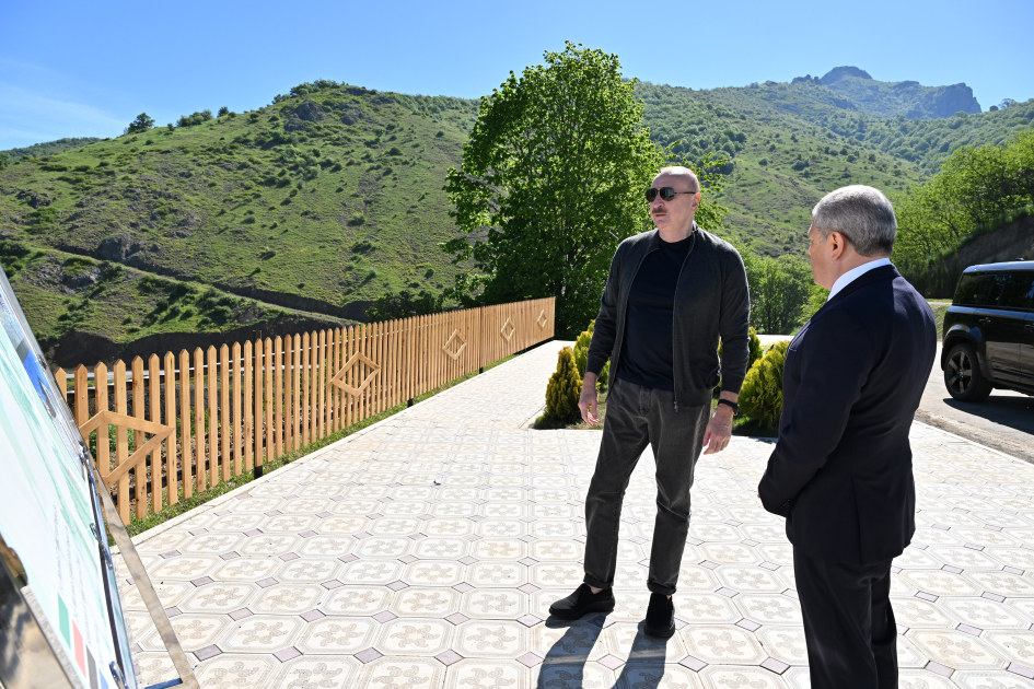 President Ilham Aliyev inspects progress of developments in Boyuk Galaderesi village of Shusha and meets with residents (PHOTO/VIDEO)
