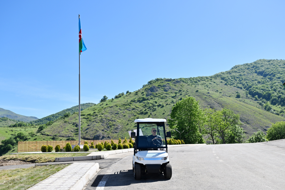 President Ilham Aliyev inspects progress of developments in Boyuk Galaderesi village of Shusha and meets with residents (PHOTO/VIDEO)