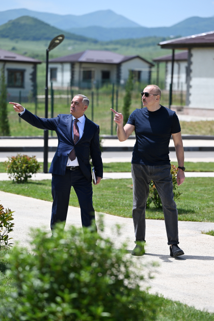 President Ilham Aliyev inspects private houses designated for servicemen in Khojaly (PHOTO)