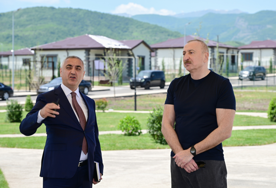 President Ilham Aliyev inspects private houses designated for servicemen in Khojaly (PHOTO)