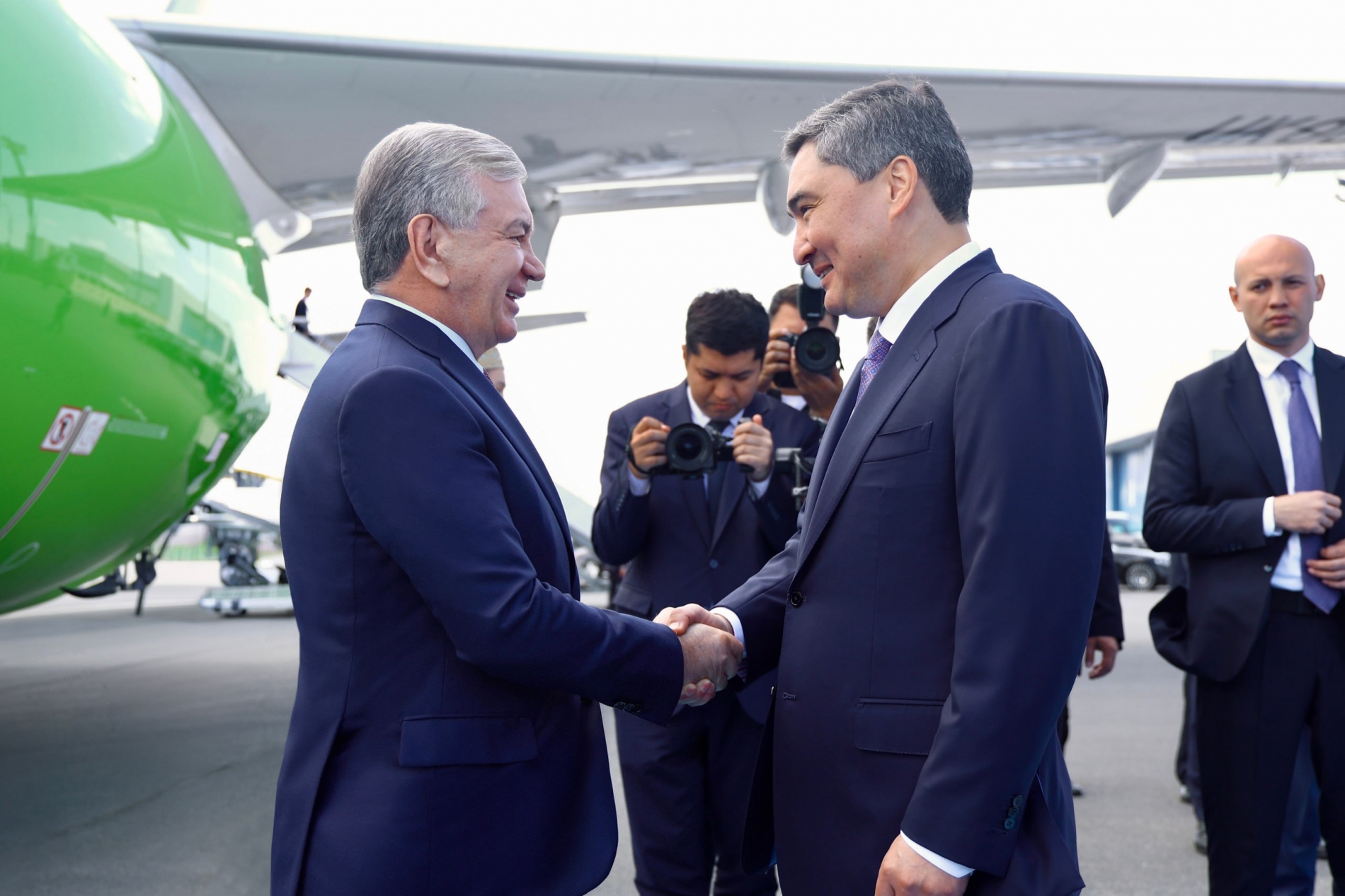Uzbek President arrives in Astana for Eurasian Economic Council Meeting