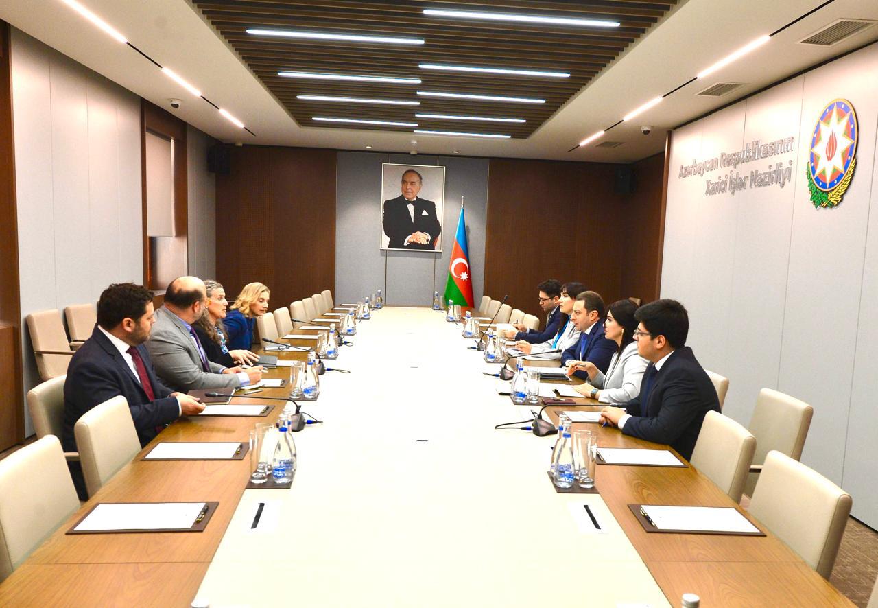 Azerbaijan, U.S. discuss expansion of economic ties (PHOTO)