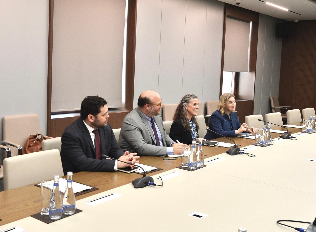 Azerbaijan, U.S. discuss expansion of economic ties (PHOTO)