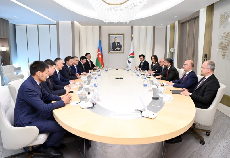 SOCAR, KazMunayGas discuss cooperation during Baku Energy Week