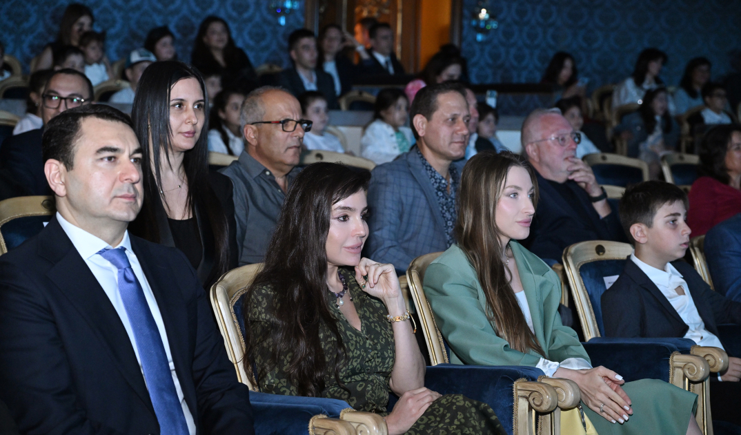 Leyla Aliyeva and Alena Aliyeva attend performance of "The Little Prince" based on same name at Azerbaijan State Academic Musical Theater (FOTO)
