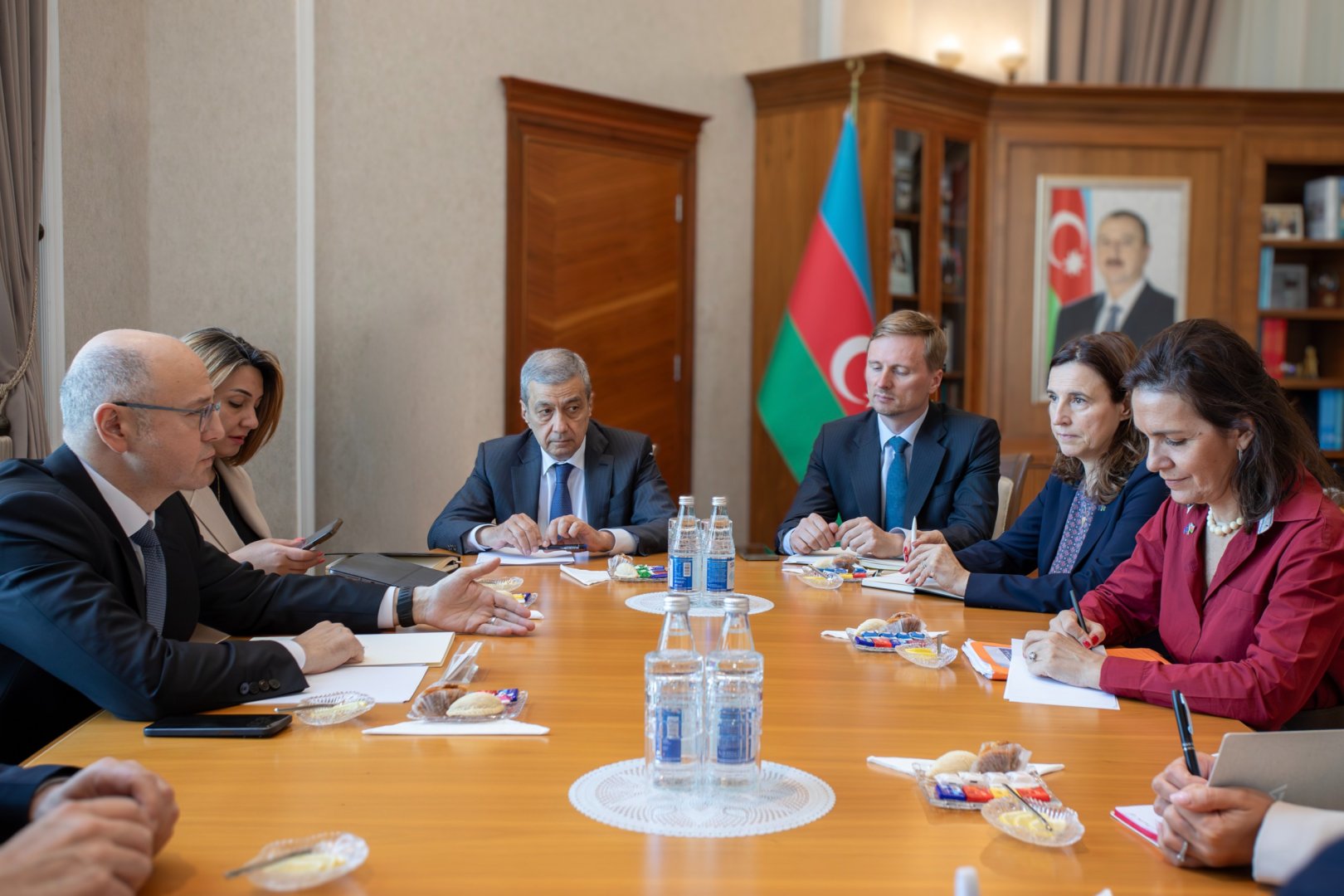Azerbaijan and EU review strategic energy co-op across key sectors (PHOTO)