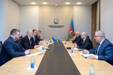 Azerbaijan, Ukraine hold talks on expanding energy partnership (PHOTO)